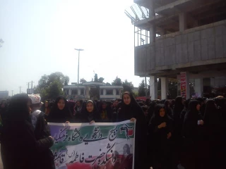 حضور پر شور دانشجویان مرکز آموزش عالی حضرت فاطمه (س) قائمشهر در راهپیمایی روز  قدس و اعلام حمایت از قیام مردم فلسطین و محکوم نمودن رفتار ددمنشانه رژیم صهیونیستی