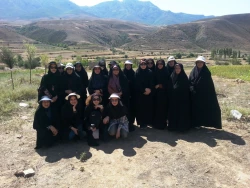 بادآب سورت ساری - اردوی انجمن ایرانگردی دانشجویان به همراه کارکنان مرکز آموزش عالی حضرت فاطمه(س) قائم شهر