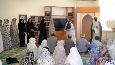 اهداء هدیه به دانشجویان نمازگزار برتر