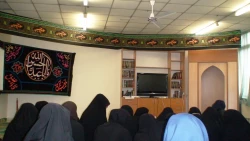 زیارت عاشورا و پخش نذری