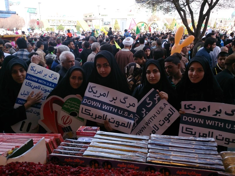 شرکت در راهپیمایی 22 بهمن در مشهد مقدس