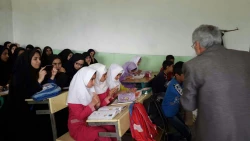 بازدید دانشجومعلمان مرکز از مدارس چندپایه