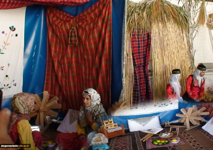 جشنواره آشنایی با رسوم بومی محلی با استقبال پر شور دانشجویان و بازدید اساتید و کارکنان مرکز برگزار گردید