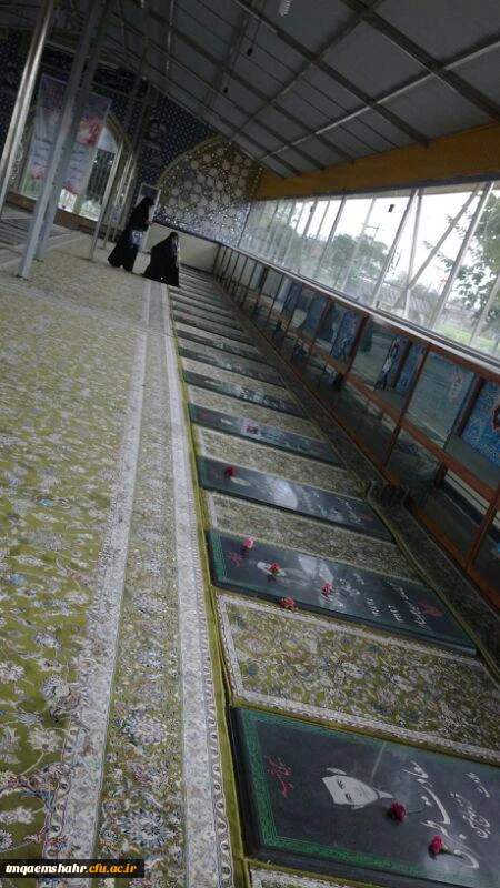 زیارت مزار قبور شهدا در هفته دفاع مقدس