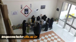 پخش نذری و ایجاد فضای معنوی عزاداری امام حسین(ع) در فضای آموزش توسط دانشجویان ادبیات فارسی و بسیج دانشجویی مرکز