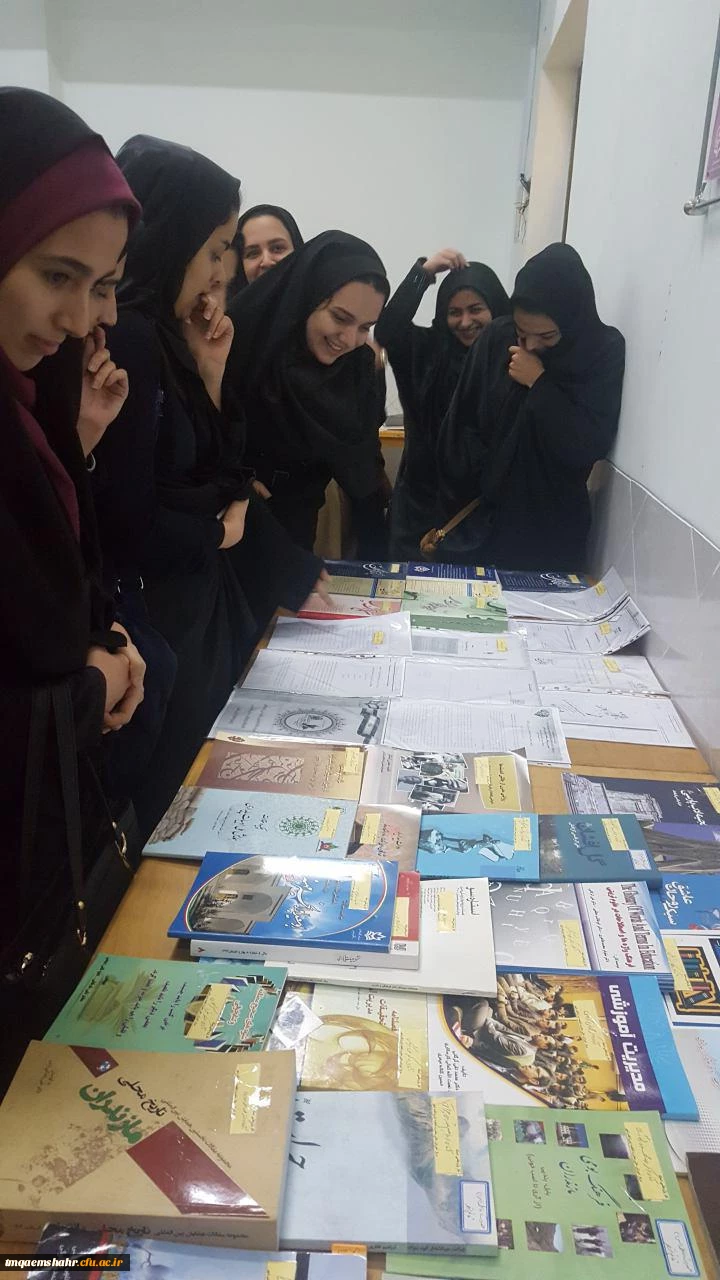 برگزاری نمایشگاه آثار پژوهشی اساتید ودانشجویان  مرکز