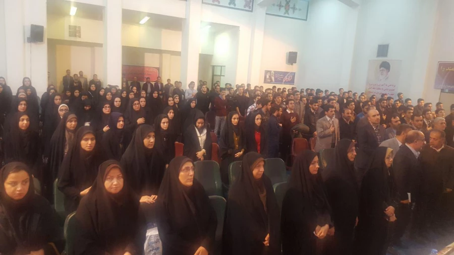 شرکت در همایش تجلیل از پژوهشگران نمونه  در هفته پژوهش در سالن همایش دکتر شریعتی ساری با سخنرانی دکتر ساکی معاونت محترم  پژوهشی دانشگاه فرهنگیان 4