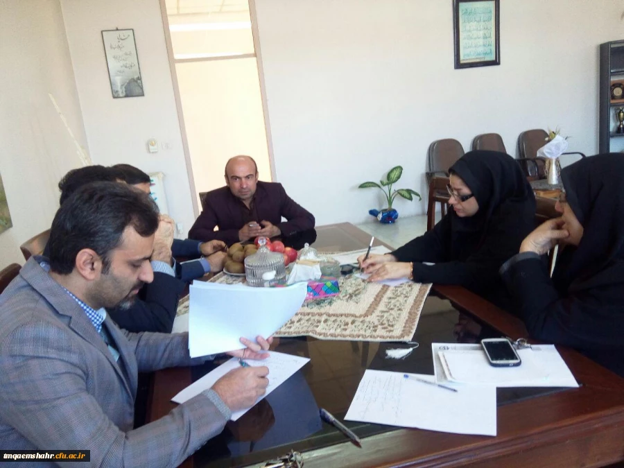 اولین نشست کمیته پژوهشی در سال96 _95مرکز  حضرت فاطمه (س)قائمشهر در هفته پژوهش