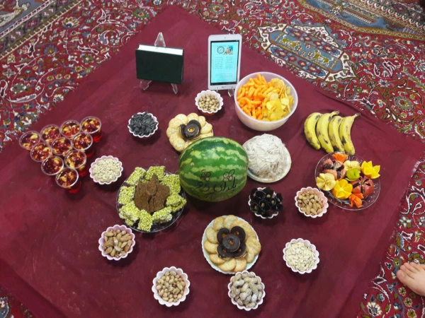 برگزاری مسابقه سفره آرایی شب یلدا در سرای دانشجویی مرکز 2