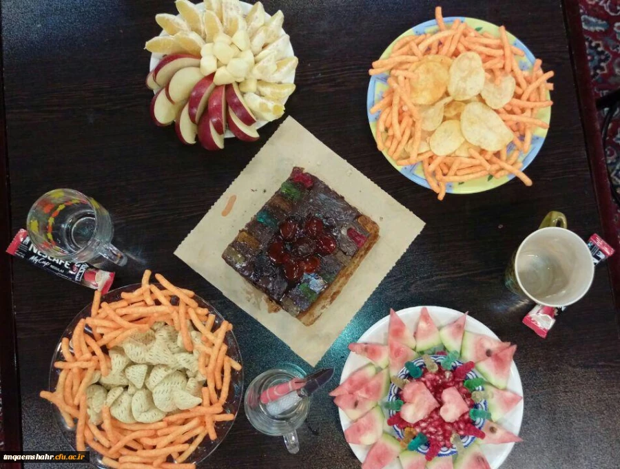 برگزاری مسابقه سفره آرایی شب یلدا در سرای دانشجویی مرکز 3