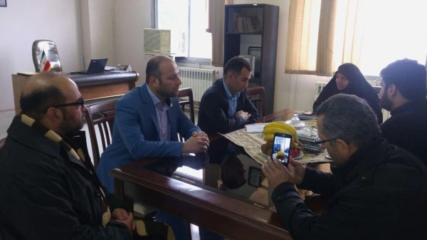 نشست با حضور رییس شورای شهر و مسیول خدمات رفاهی شهری در خصوص جذب مشارکت های فراسازمانی 3