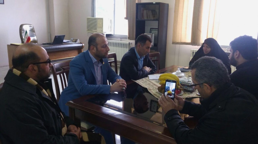 نشست با حضور رییس شورای شهر و مسیول خدمات رفاهی شهری در خصوص جذب مشارکت های فراسازمانی 3