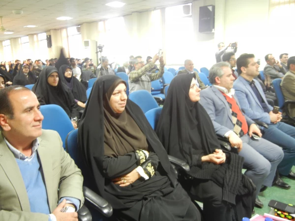 اولین همایش تقدیر از دانشجویان برتر و نخبه ی دانشگاه فرهنگیان مازندران برگزار شد 4