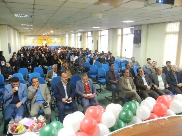 اولین همایش تقدیر از دانشجویان برتر و نخبه ی دانشگاه فرهنگیان مازندران برگزار شد 8