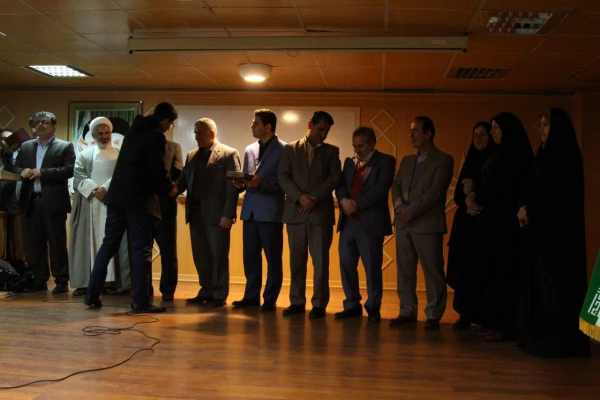 اولین همایش تقدیر از دانشجویان برتر و نخبه ی دانشگاه فرهنگیان مازندران برگزار شد 46