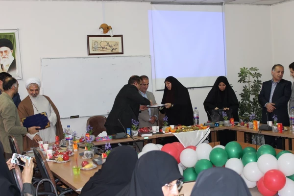 اولین مراسم تجلیل از بانوان شاغل دانشگاه فرهنگیان مازندران  15