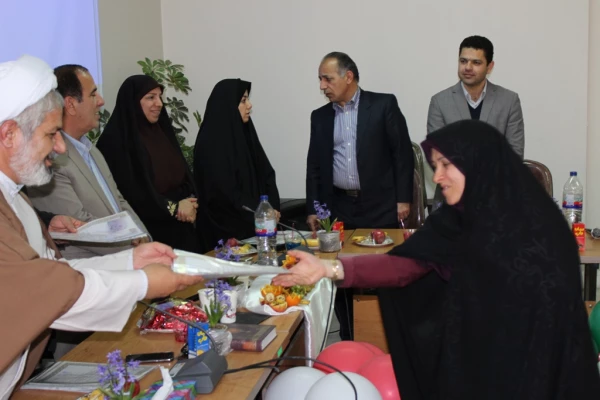 اولین مراسم تجلیل از بانوان شاغل دانشگاه فرهنگیان مازندران  17