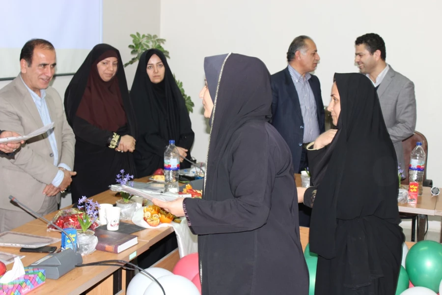 اولین مراسم تجلیل از بانوان شاغل دانشگاه فرهنگیان مازندران  21