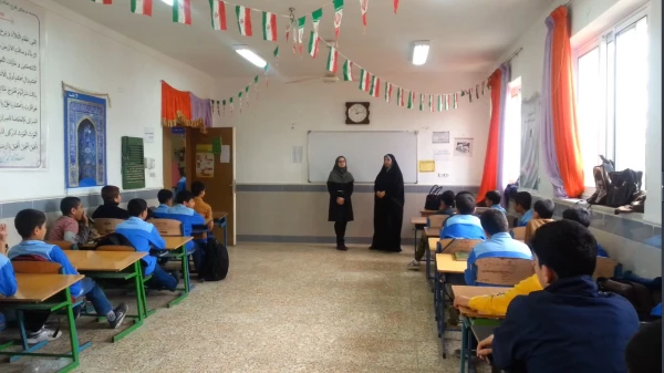 بازدید ریاست مرکز  از کلاس نومعلمان فارغ التحصیل دانشگاه فرهنگیان  2