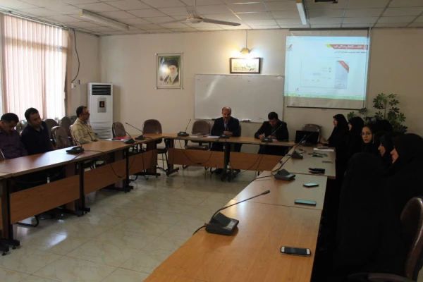 بازدید از کتابخانه حضور دکتر عمادی کارشناس مسوول پژوهش   و آقای کرامتی کارشناس مسوول نظارت وارزیابی استان 3