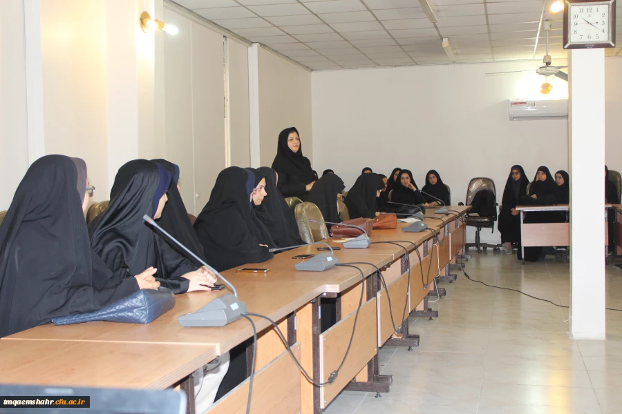 نشست هفته بهداشت روان با حضور سرکار خانم دکتر حسن نیا در پنجره باز 2