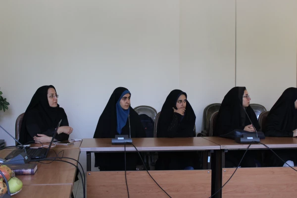 نشست هفته بهداشت روان با حضور سرکار خانم دکتر حسن نیا در پنجره باز 3