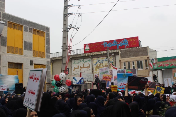 حضور دانشجو معلمان در راهپیمایی 13 آبان 4