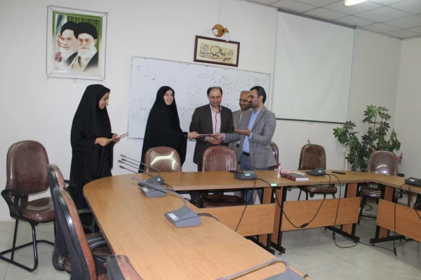 جلسه توجیهی به همراه سخنرانی با دانشجویان به مناسبت هفته کیفیت آموزش 2