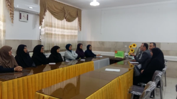 بازدید حوزه نظارت و ارزیابی و کارشناس بخش کارورزی مدیریت امور پردیس های استان از مدارس مجری کارورزی قائمشهر 3