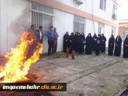 برپایی مانور اطفاء حریق و آموزش کار با کپسول های آتش نشانی در شرایط بحرانی  2