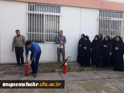 برپایی مانور اطفاء حریق و آموزش کار با کپسول های آتش نشانی در شرایط بحرانی  4