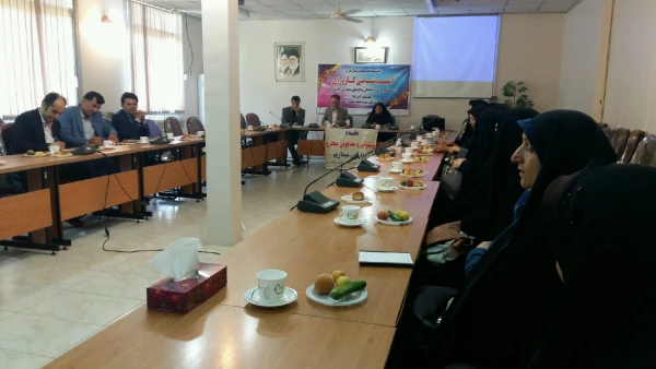 برگزاری جلسه آسیب شناسی کارورزی از منظر مدیران و معلمان راهنمای مدارس مجری  5