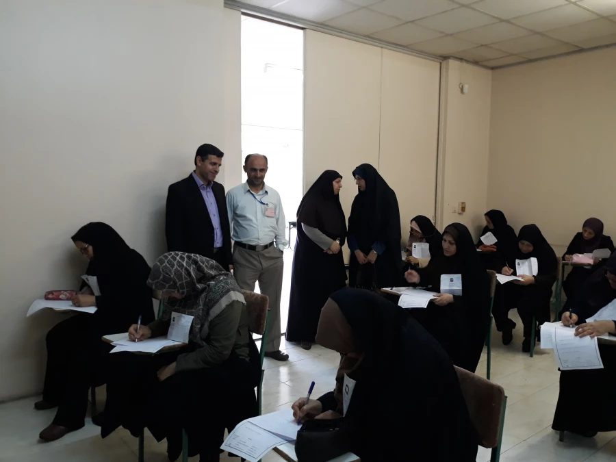 بازدید مدیریت امور پردیس های استان جناب آقای دکتر کساییان به همراه  گروه نظارت و ارزیابی  از برگزاری امتحانات پایانی نیمسال دوم 97-96  3