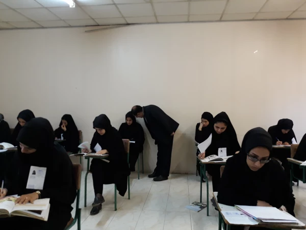 بازدید مدیریت امور پردیس های استان جناب آقای دکتر کساییان به همراه  گروه نظارت و ارزیابی  از برگزاری امتحانات پایانی نیمسال دوم 97-96  4