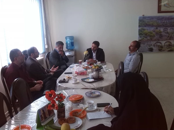 جلسه گروه معارف و تربیت اسلامی به منظور ساماندهی دروس در سال تحصیلی 98-97 2