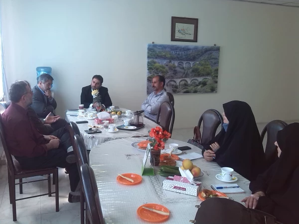 جلسه گروه معارف و تربیت اسلامی به منظور ساماندهی دروس در سال تحصیلی 98-97 3