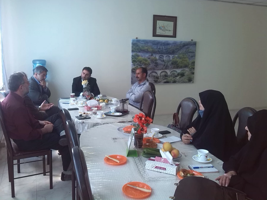 جلسه گروه معارف و تربیت اسلامی به منظور ساماندهی دروس در سال تحصیلی 98-97 3