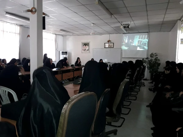 حضور دانشجویان جدید الورود در جلسه ویدئو کنفراسن آغاز سال تحصیلی 98-97 و سخنرانی ریاست محترم دانشگاه فرهنگیان جناب آقای دکتر خنیفر  2