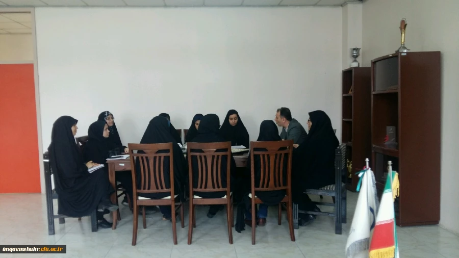 نشست توجیهی مسئولین مرکز با دبیران کانون ها، انجمن ها و تشکل های اسلامی و شورای صنفی  2