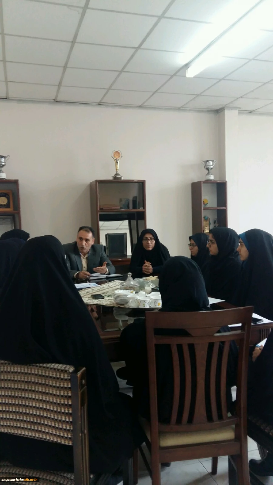 نشست توجیهی مسئولین مرکز با دبیران انجمن ها و کانون ها و تشکل ها و شورای صنفی مرکز