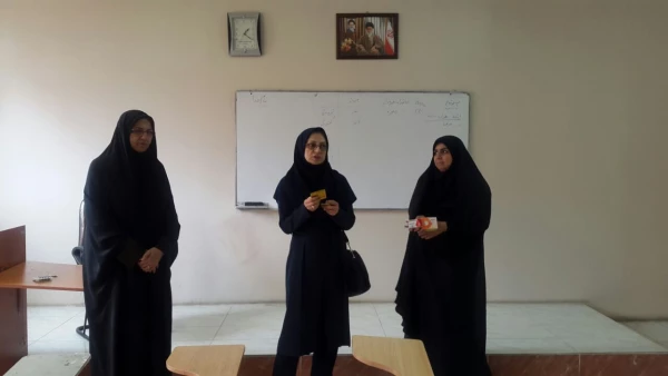 با همکاری  مرکز حضرت فاطمه (س) و مرکز بهداشت شهرستان قائمشهر مرحله اول توزیع قرص های ویتامین D3و آهن زیر نظر پزشک برای کلیه دانشجومعلمان  انجام پذیرفت  . 2