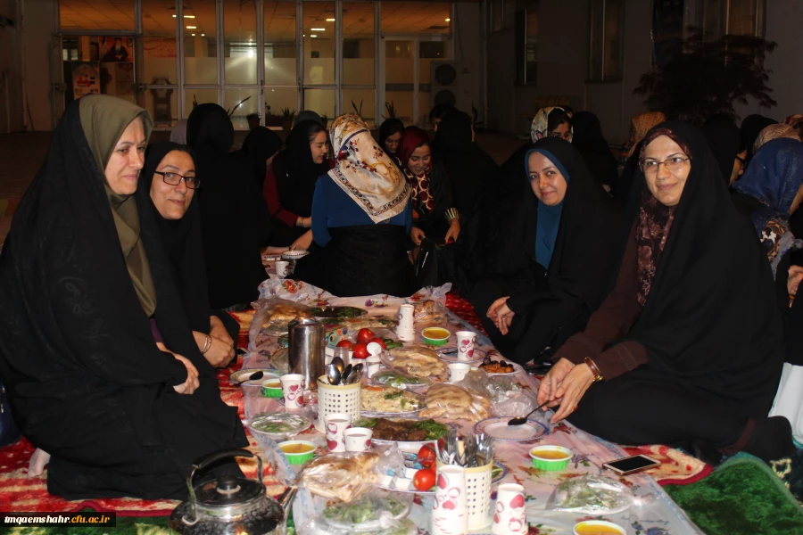 برنامه افطاری مسئولین در جمع دانشجو معلمان  4