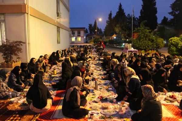 برنامه افطاری مسئولین در جمع دانشجو معلمان  2