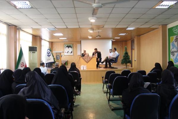 رونمایی کتاب سقف سفید با حضور نویسندگان کتاب و راوی کتاب جناب آقای دکتر قانعی  3