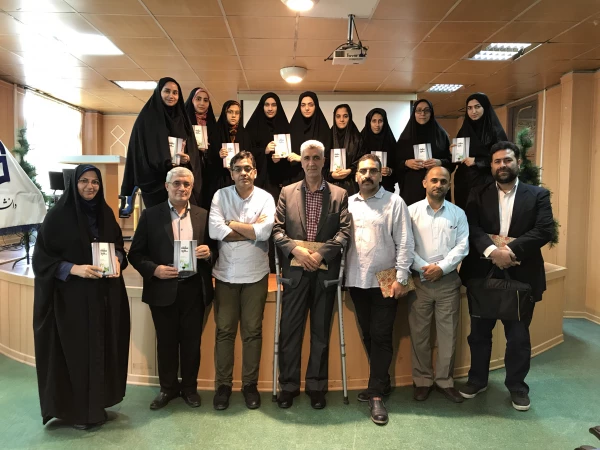 رونمایی کتاب سقف سفید با حضور نویسندگان کتاب و راوی کتاب جناب آقای دکتر قانعی  4