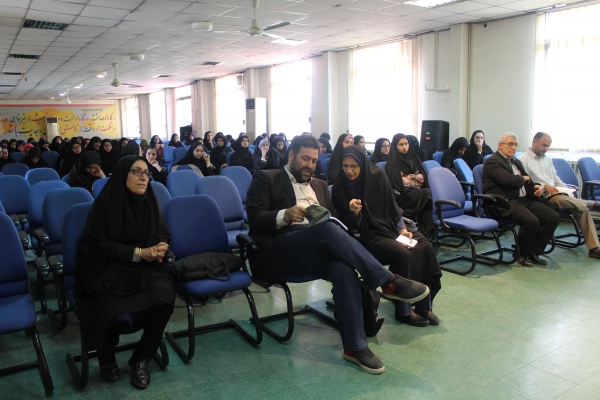 رونمایی کتاب سقف سفید با حضور نویسندگان کتاب و راوی کتاب جناب آقای دکتر قانعی  5