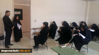 برگزاری آزمون کتاب مهارت های دوران دانشجوئی و تربیت معلم در مرکز حضرت فاطمه (س) قائمشهر