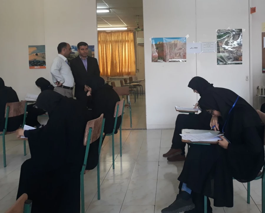 بازدید رئیس پردیس خواهران استان مازندران و مسئول نظارت و ارزیابی عملکرد مدیریت استانی دانشگاه از روند برگزاری امتحانات پایانی نیمسال دوم 3