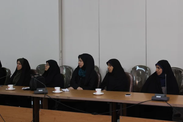 جلسه توجیهی برگزاری آزمون سراسری با حضور عوامل اجرایی 4