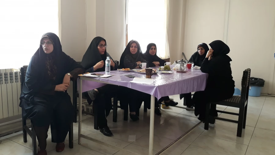 جلسه شورای اداری جهت آماده سازی مرکز برای شروع سال تحصیلی جدید 5